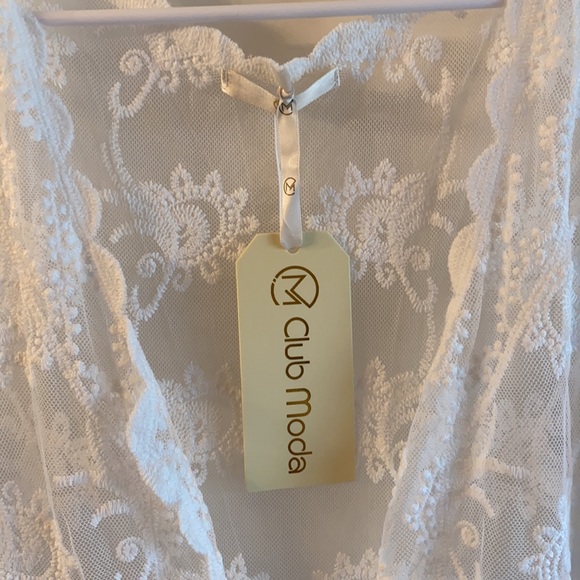NWT Ladies White Lace Cover-Up - Picture 3 of 10